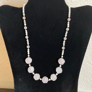 Beads and roses necklace